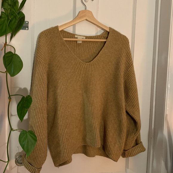 Camel Oversized Cozy Knit - Picture 2 of 6